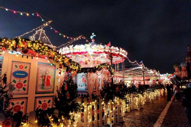 Фотопрогулка: «Новогоднее чудо в сердце Москвы»