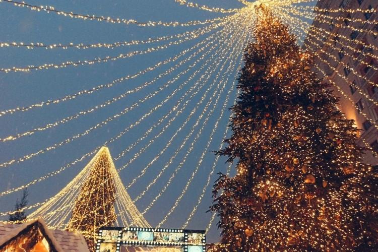 Фотопрогулка: «Новогоднее чудо в сердце Москвы»