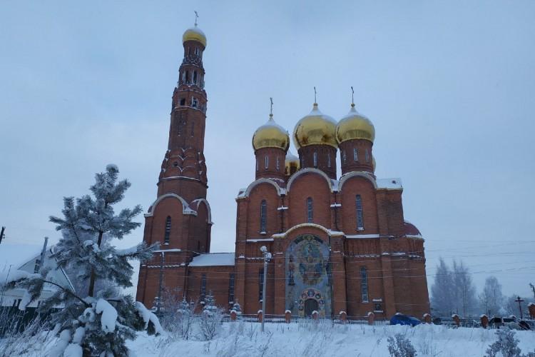 Город белых колонн
