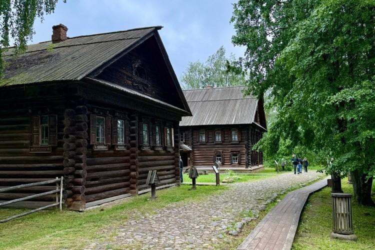 Лосиная тропа и зодческая душа Костромы