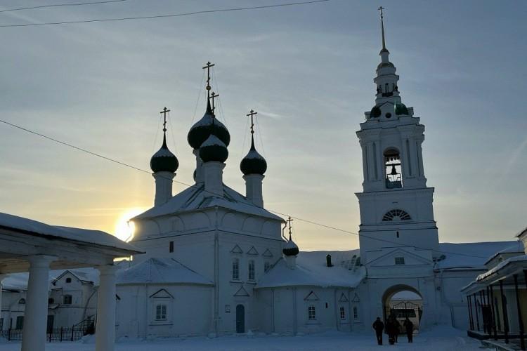 Медведки: «Смелым — седло, всем — сказка»