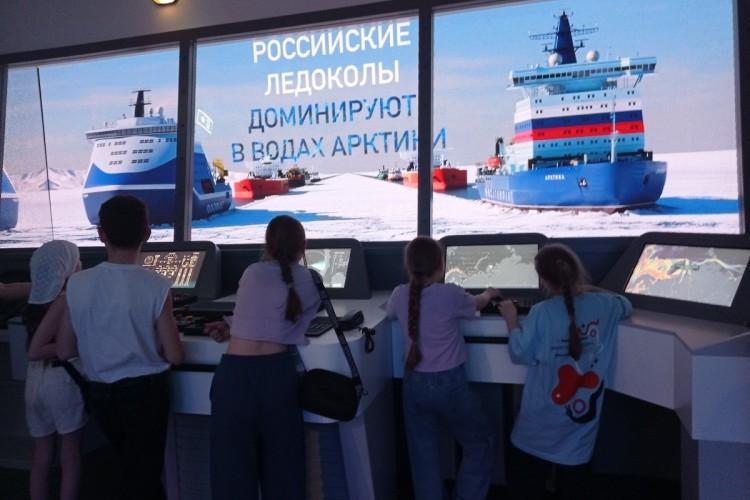 Москва: Выставки «Путешествие по России» и «Рождение масштаба»