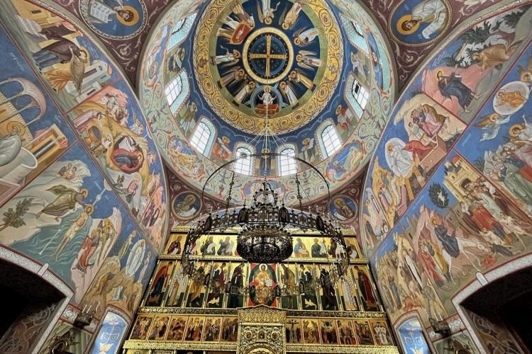 От монастырской тишины к царскому великолепию