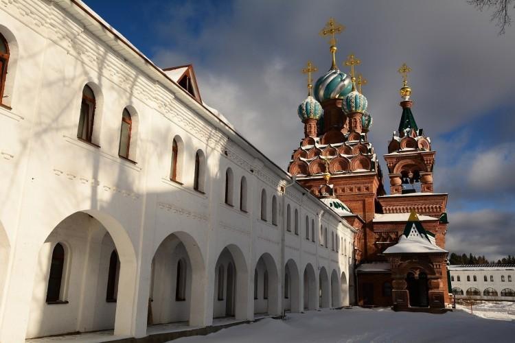 Пасхальное чудо Сольбы (со спектаклем девочек-воспитанниц монастыря)