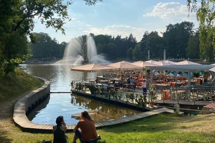 Путешествие в Москву: ВДНХ и Палеонтологический музей