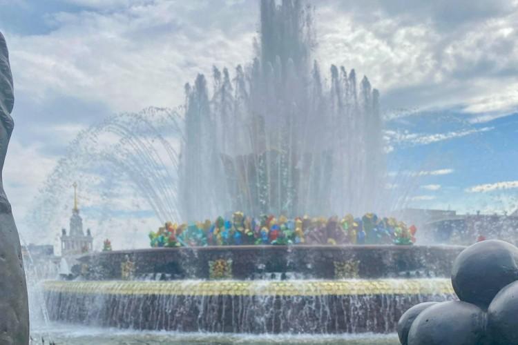 Путешествие в Москву: ВДНХ и Палеонтологический музей