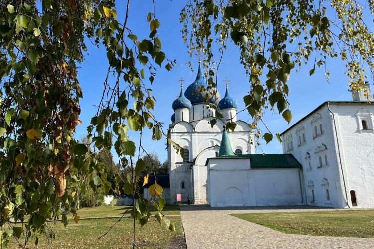 Золотого кольца переливы