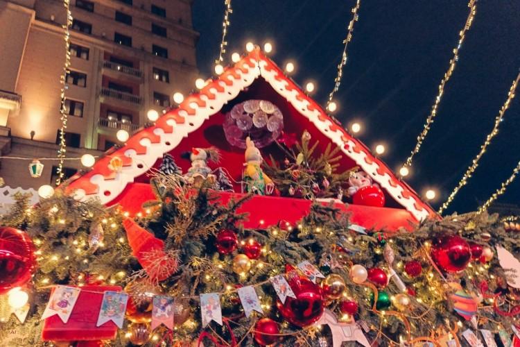 Фотопрогулка: «Новогоднее чудо в сердце Москвы»