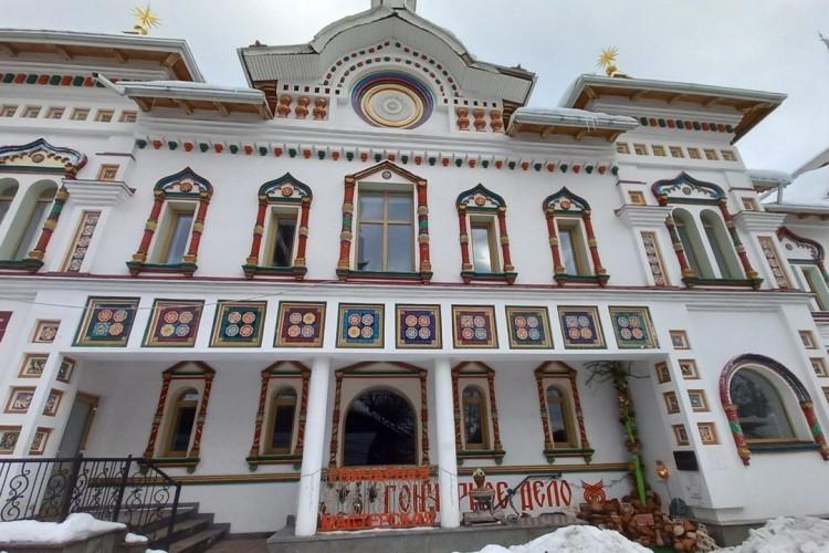 Фотопрогулка: «Новогоднее чудо в сердце Москвы»