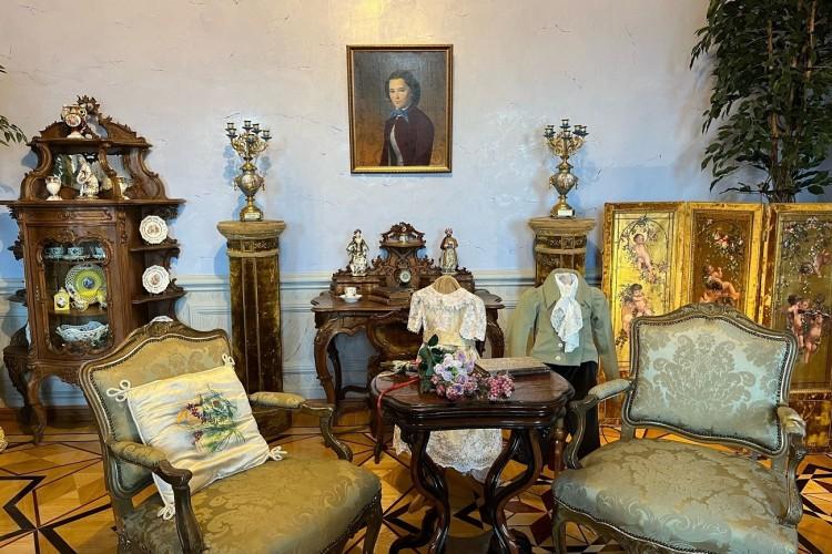 Город древний, город славный