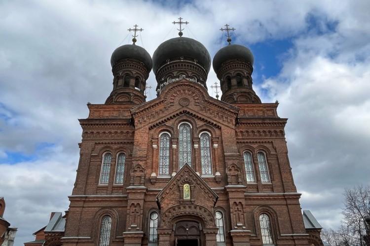 Театральный выходной: музыкальный спектакль «Анна Каренина» (автобус № 1)